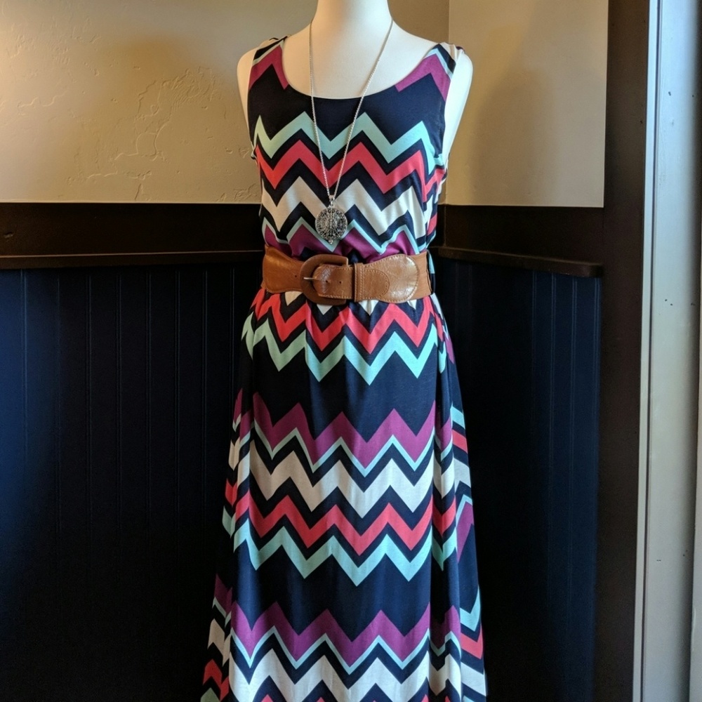 Adorable chevron maxi dress